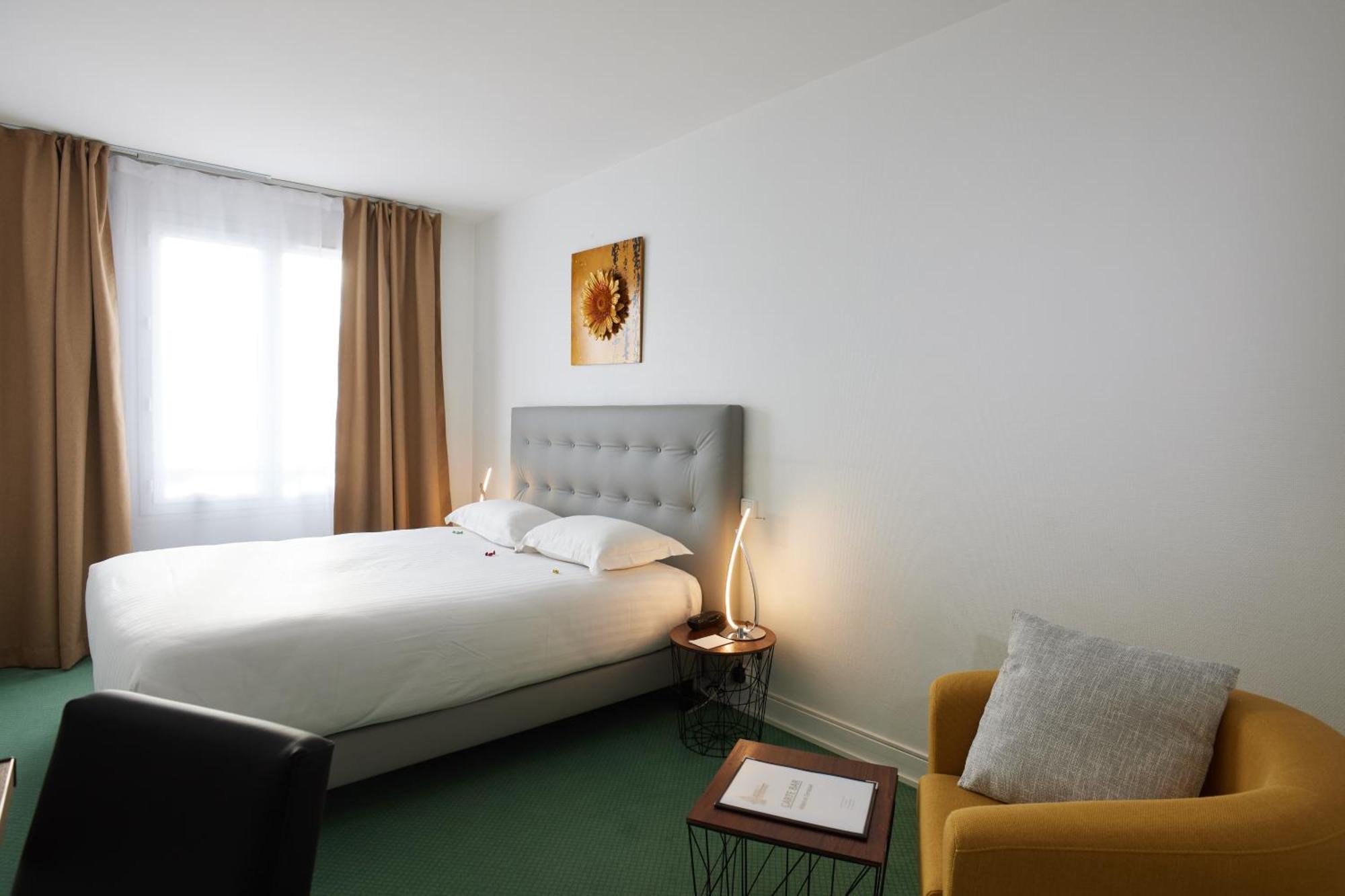 Hotel Le Beffroi Dreux Zewnętrze zdjęcie