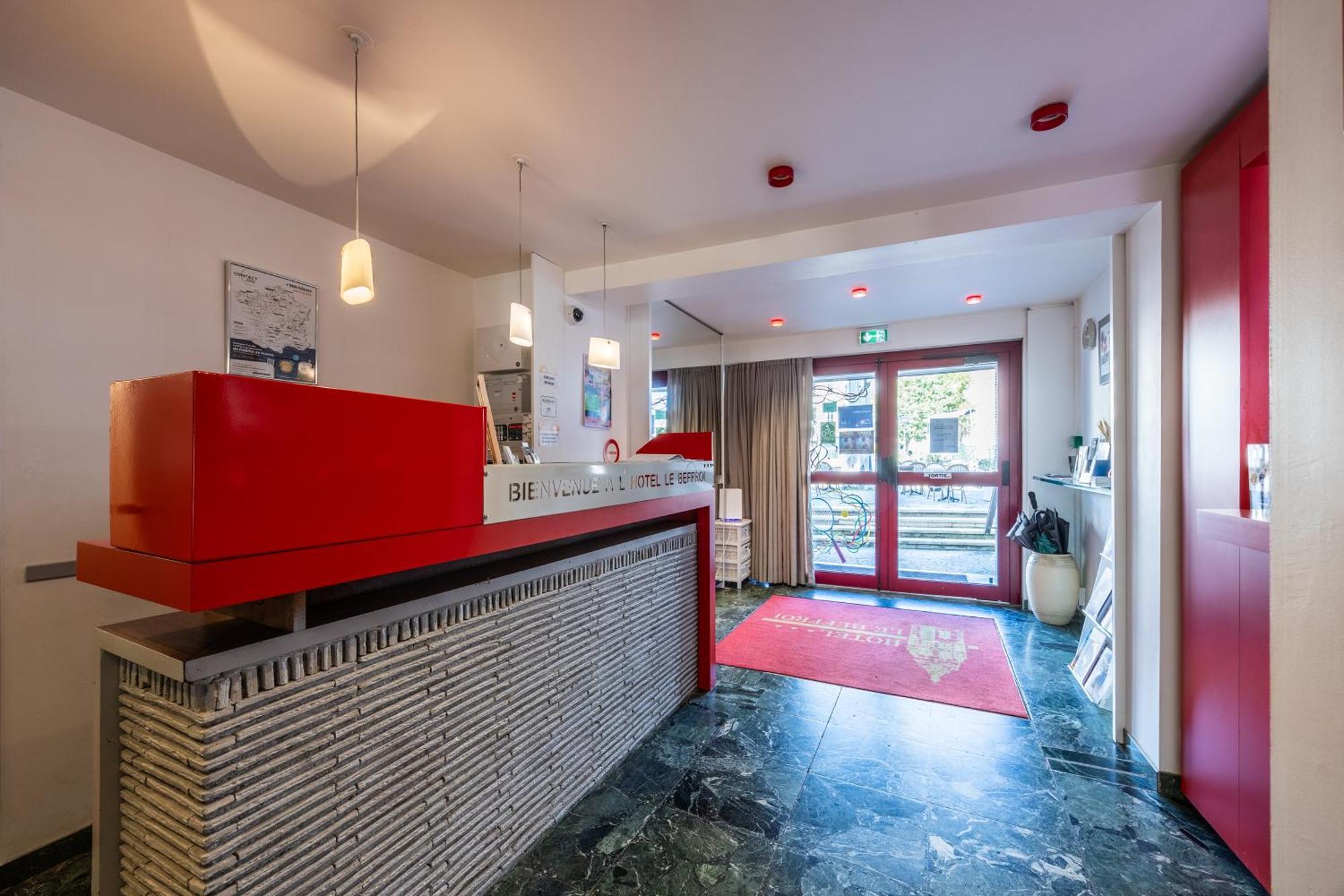 Hotel Le Beffroi Dreux Zewnętrze zdjęcie