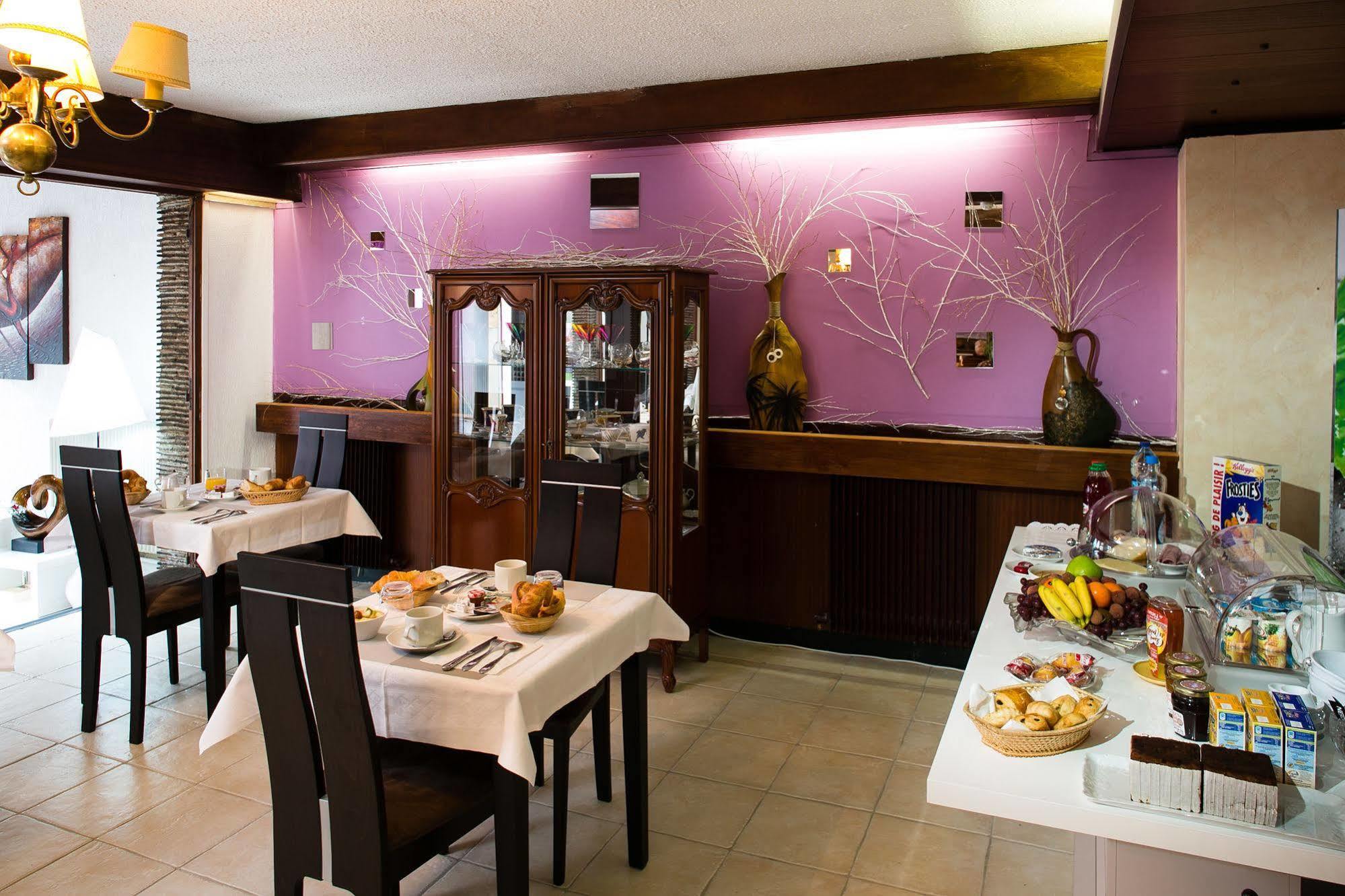 Hotel Le Beffroi Dreux Zewnętrze zdjęcie
