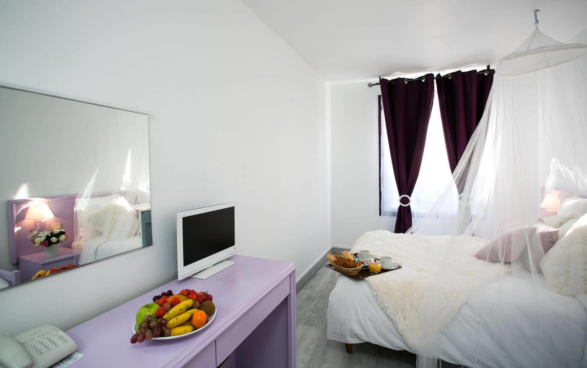 Hotel Le Beffroi Dreux Zewnętrze zdjęcie