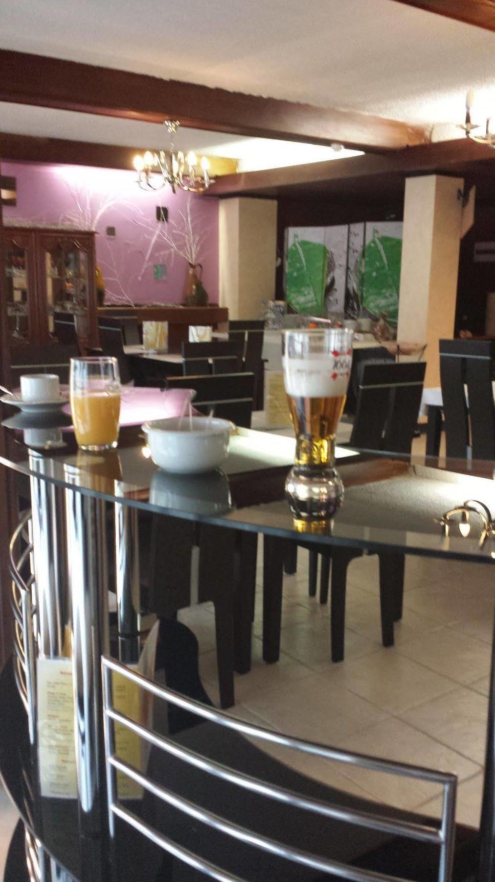 Hotel Le Beffroi Dreux Zewnętrze zdjęcie